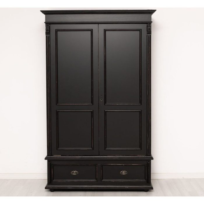 Armadio shabby chic nero in legno massello