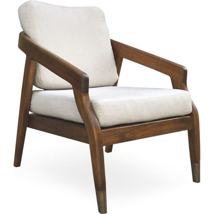 Poltrona classica in legno intagliato artigianale