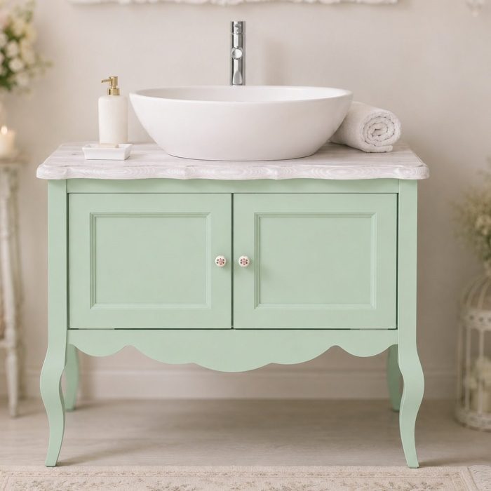Mobile bagno romantico chic con lavabo