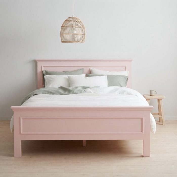 Letto alla francese rosa